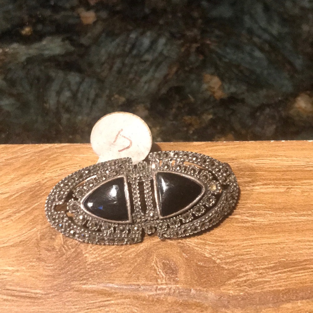 Sterling silver marcasite pin🌺